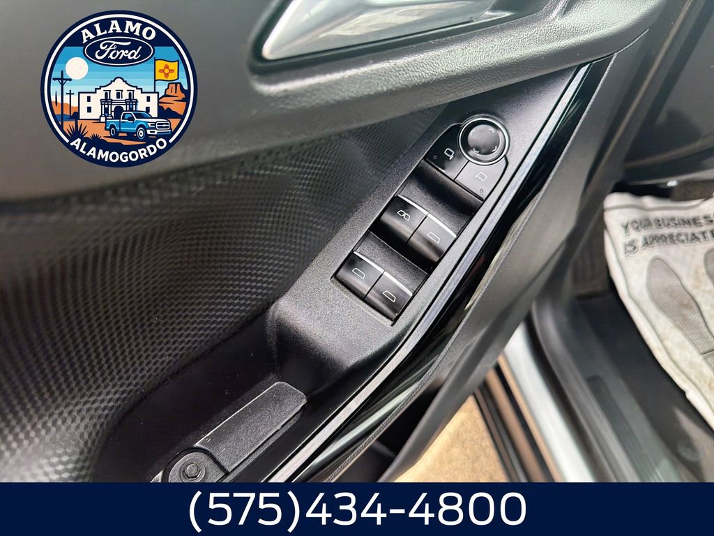 Used 2025 Chevrolet Equinox RS AWD/4WD image 11