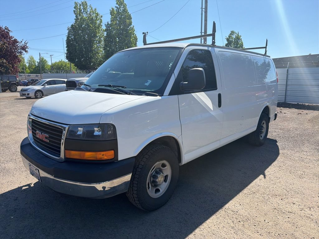 Used 2016 GMC Savana 2500 RWD image 2