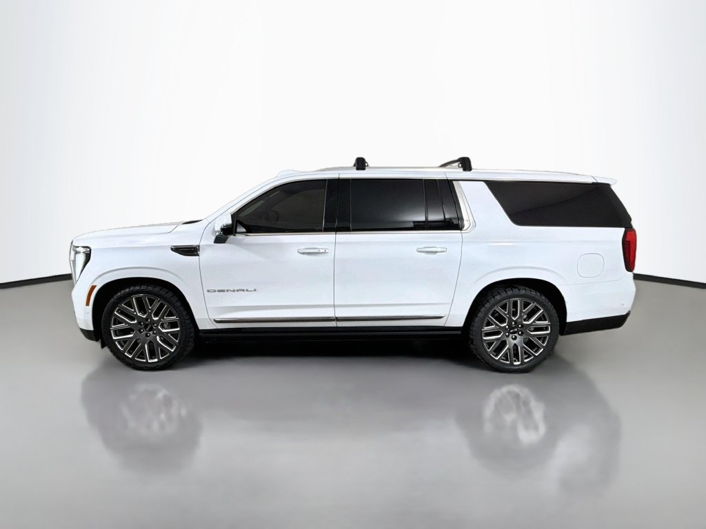 Used 2026 GMC Yukon XL Denali Ultimate AWD/4WD image 4