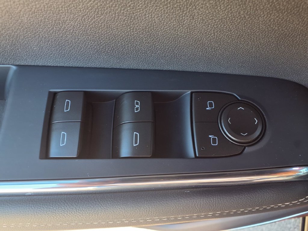 New 2027 GMC Acadia Elevation w/ Elevation Premium Package FWD image 7