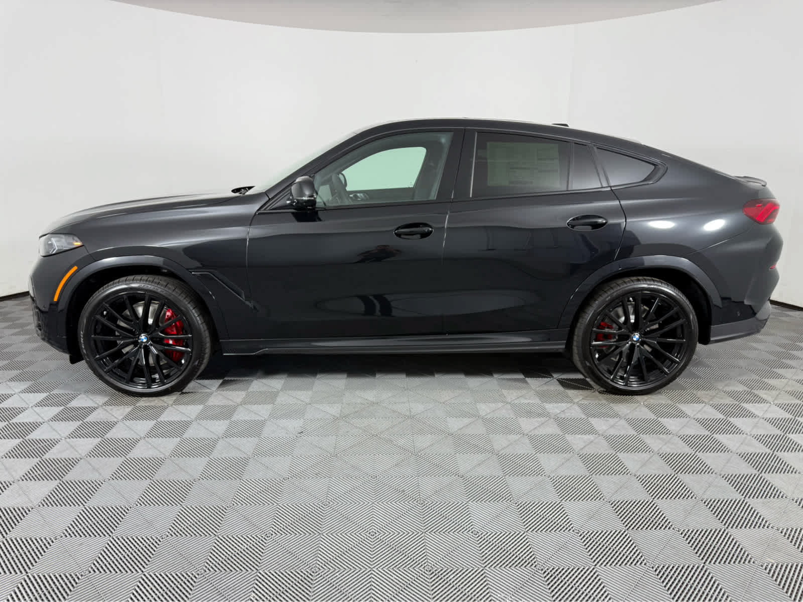 New 2027 BMW X6 M60i AWD/4WD image 7