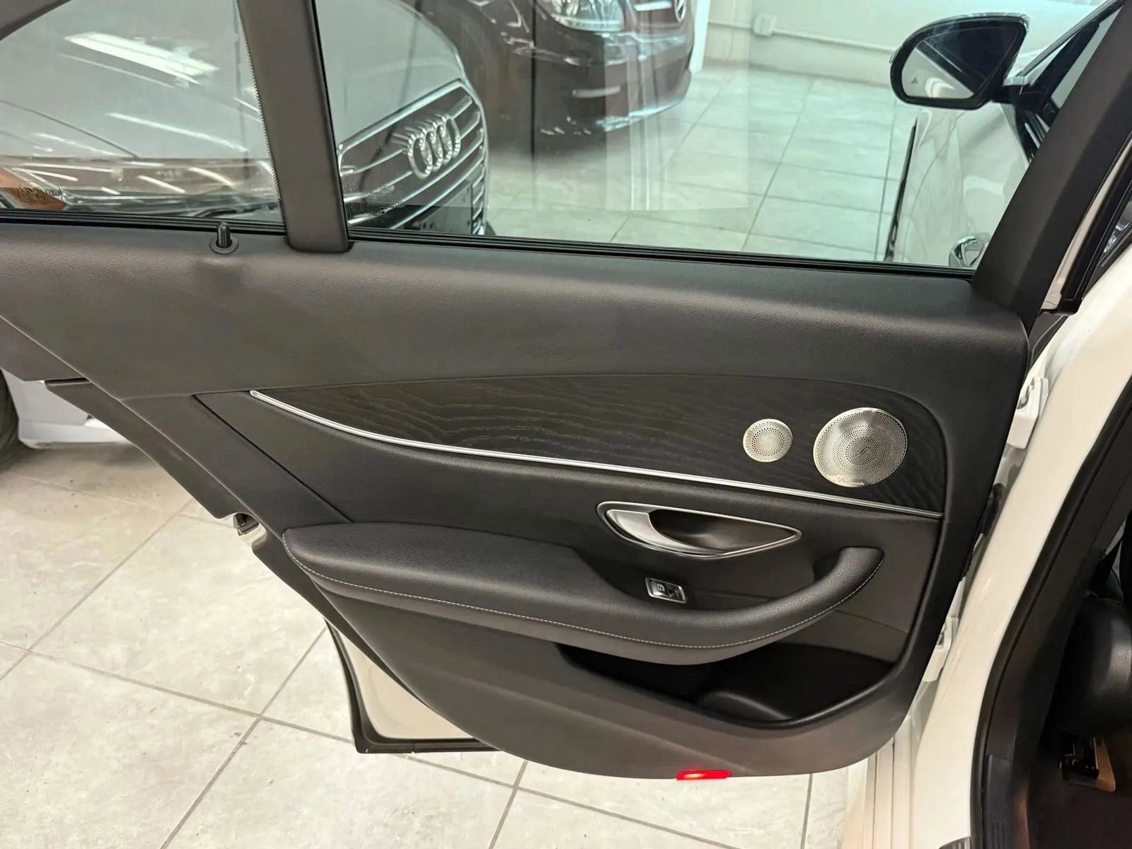 Used 2022 Mercedes-Benz E 350 Sedan w/ AMG Line Exterior image 18