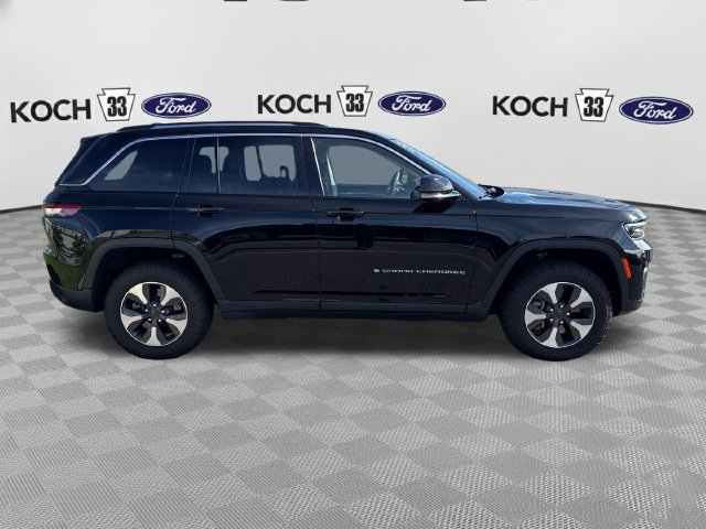 Used 2023 Jeep Grand Cherokee 4WD 4xe image 9