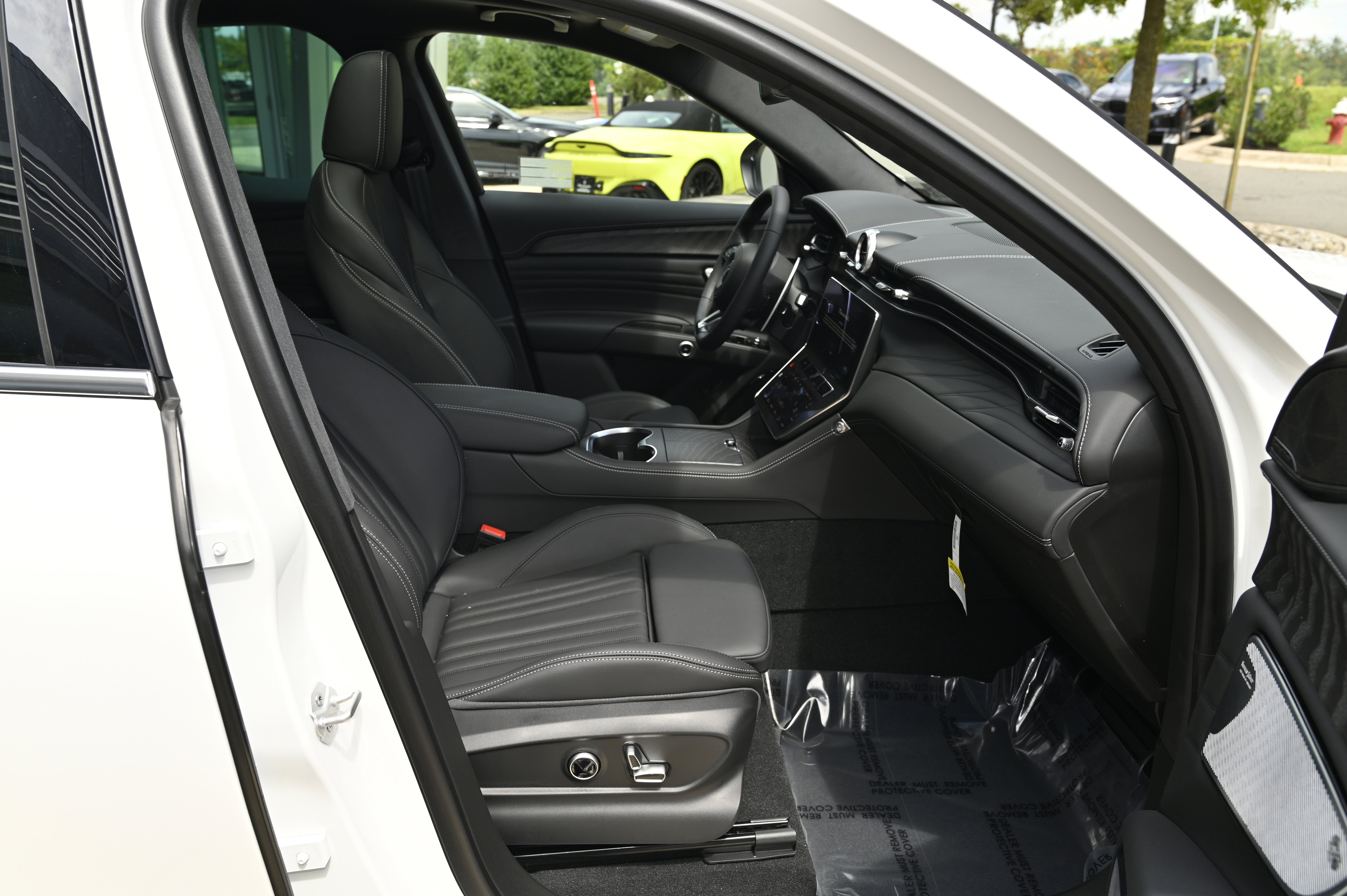 New 2025 Maserati Grecale GT image 53