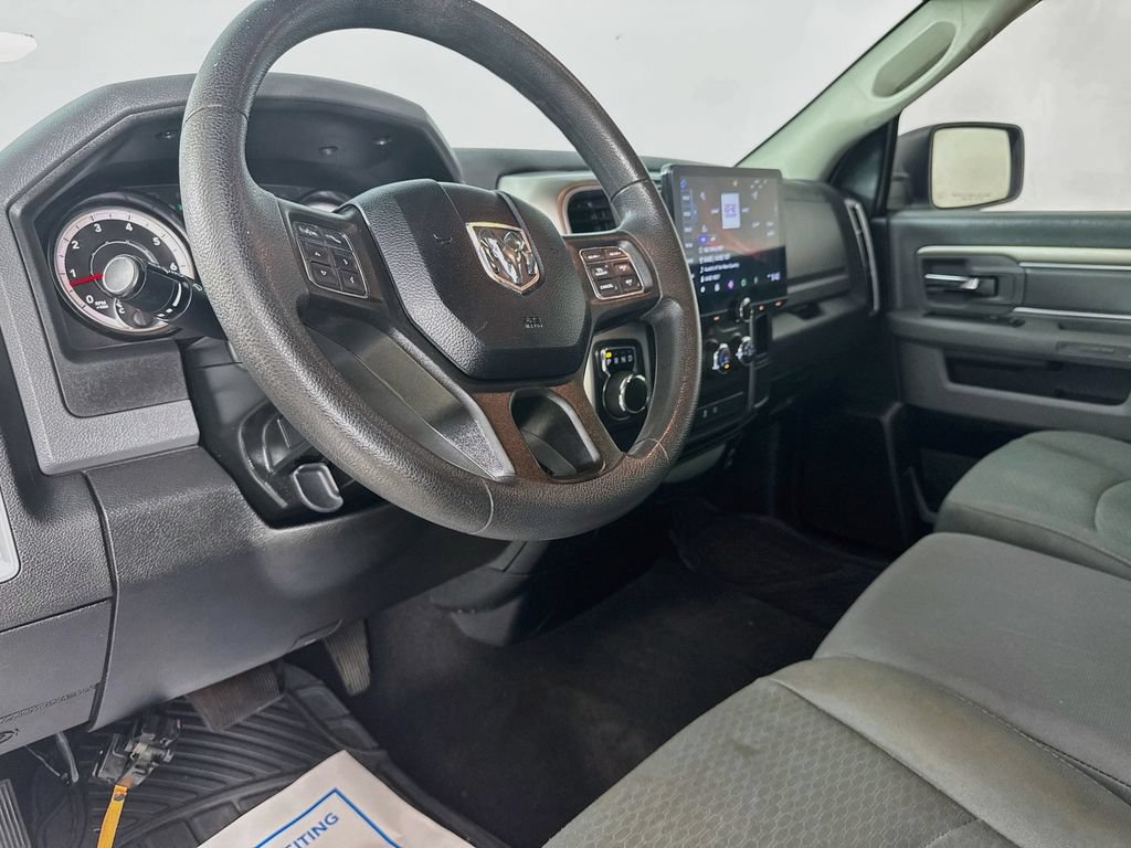 Used 2018 RAM 1500 Classic SLT RWD image 10