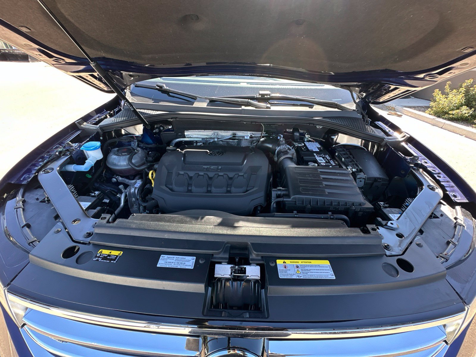 Certified 2024 Volkswagen Tiguan SEL R-Line w/ MDO Package, Two-Row AWD/4WD image 44