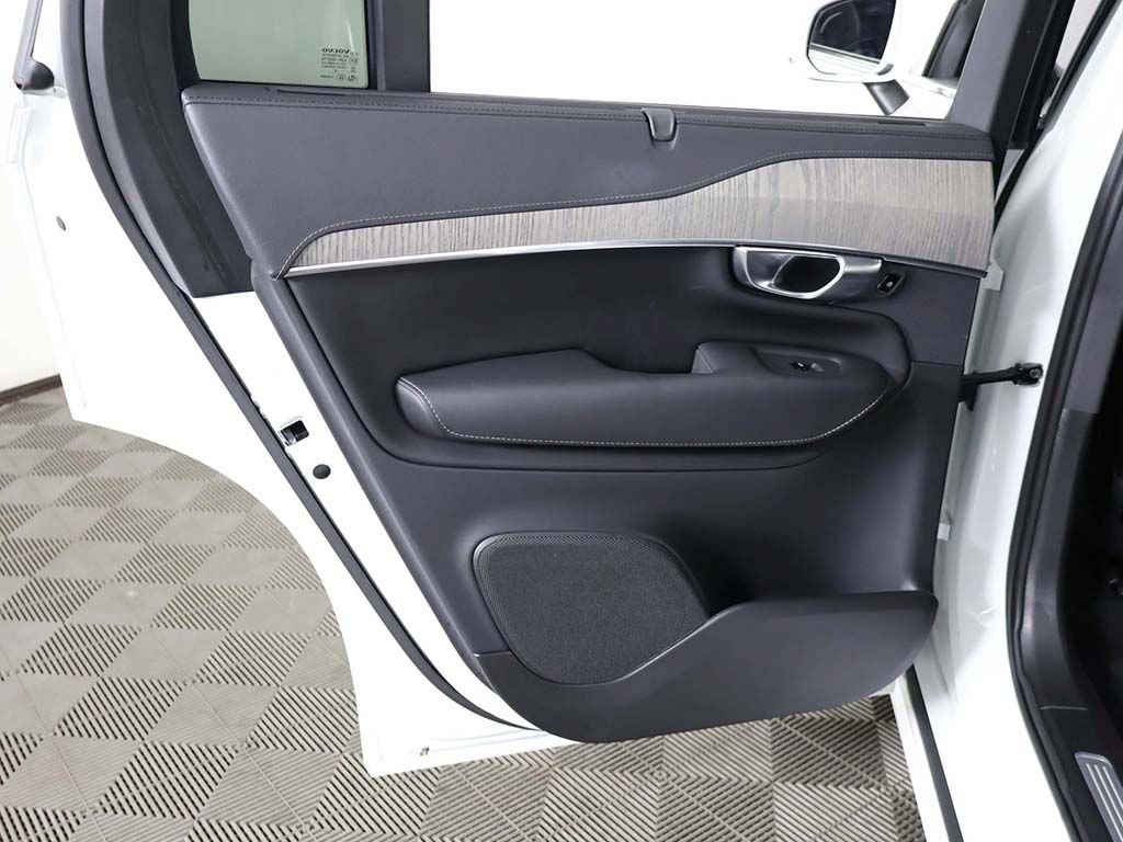 Used 2023 Volvo XC90 T8 Ultimate w/ Protection Package Premier AWD/4WD image 31