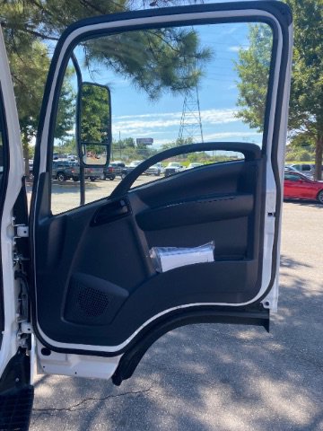 Used 2024 Isuzu NPR image 15