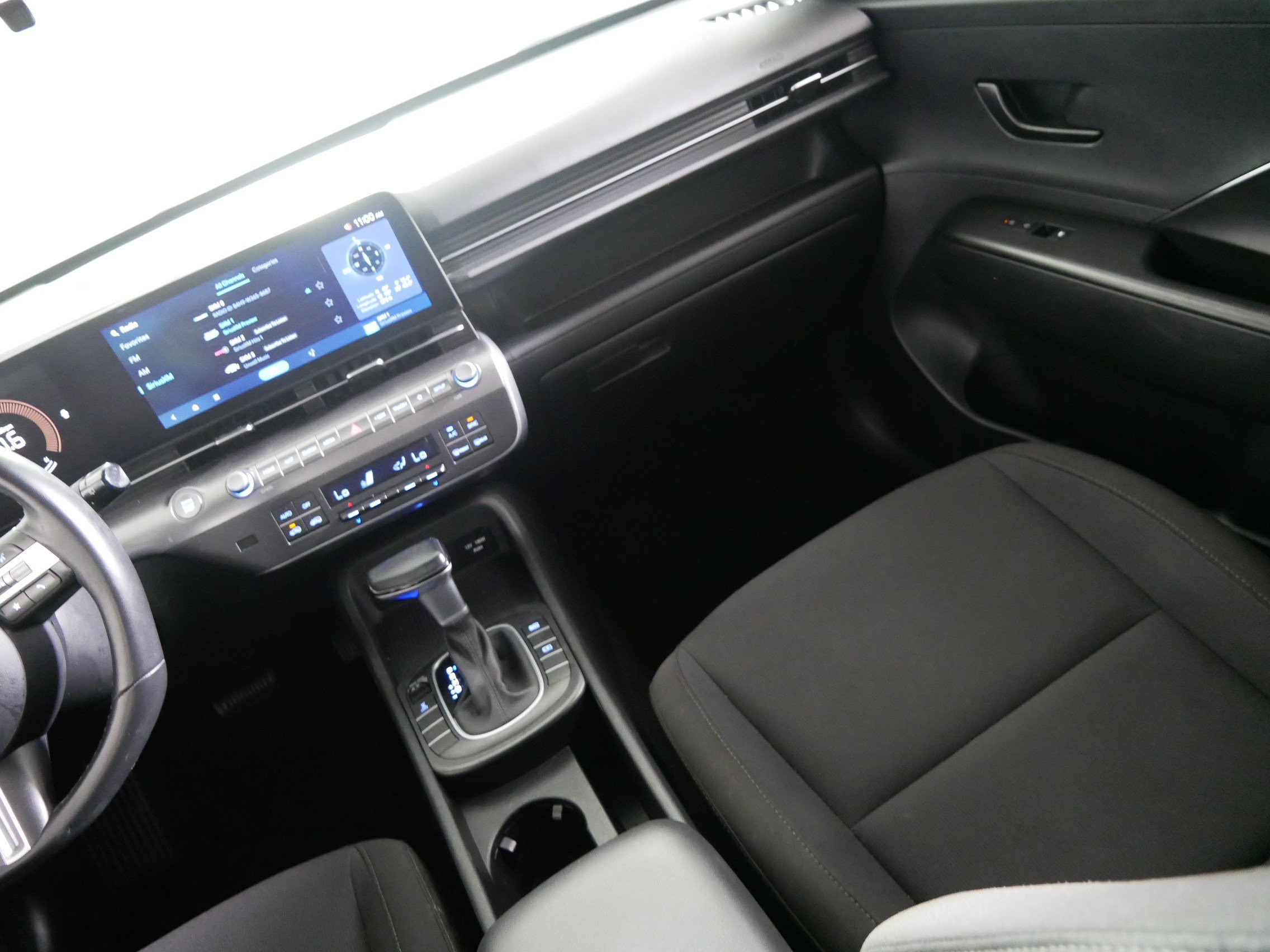Used 2025 Hyundai Kona SEL AWD/4WD image 11
