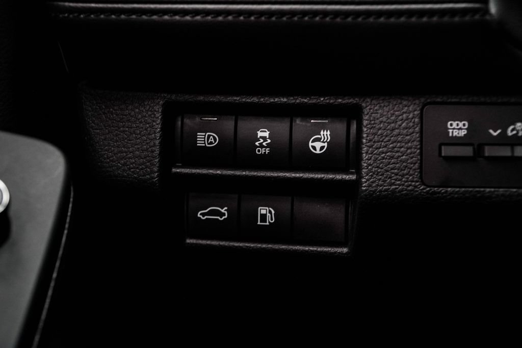 Used 2020 Toyota Avalon Touring w/ All Weather Liner Package FWD image 32