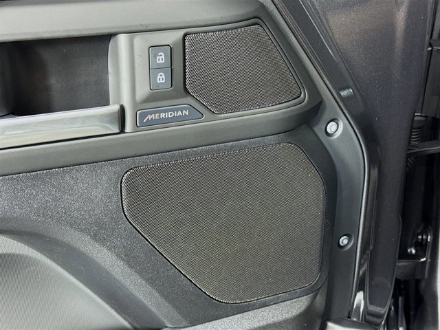 New 2026 Land Rover Defender 110 S image 21