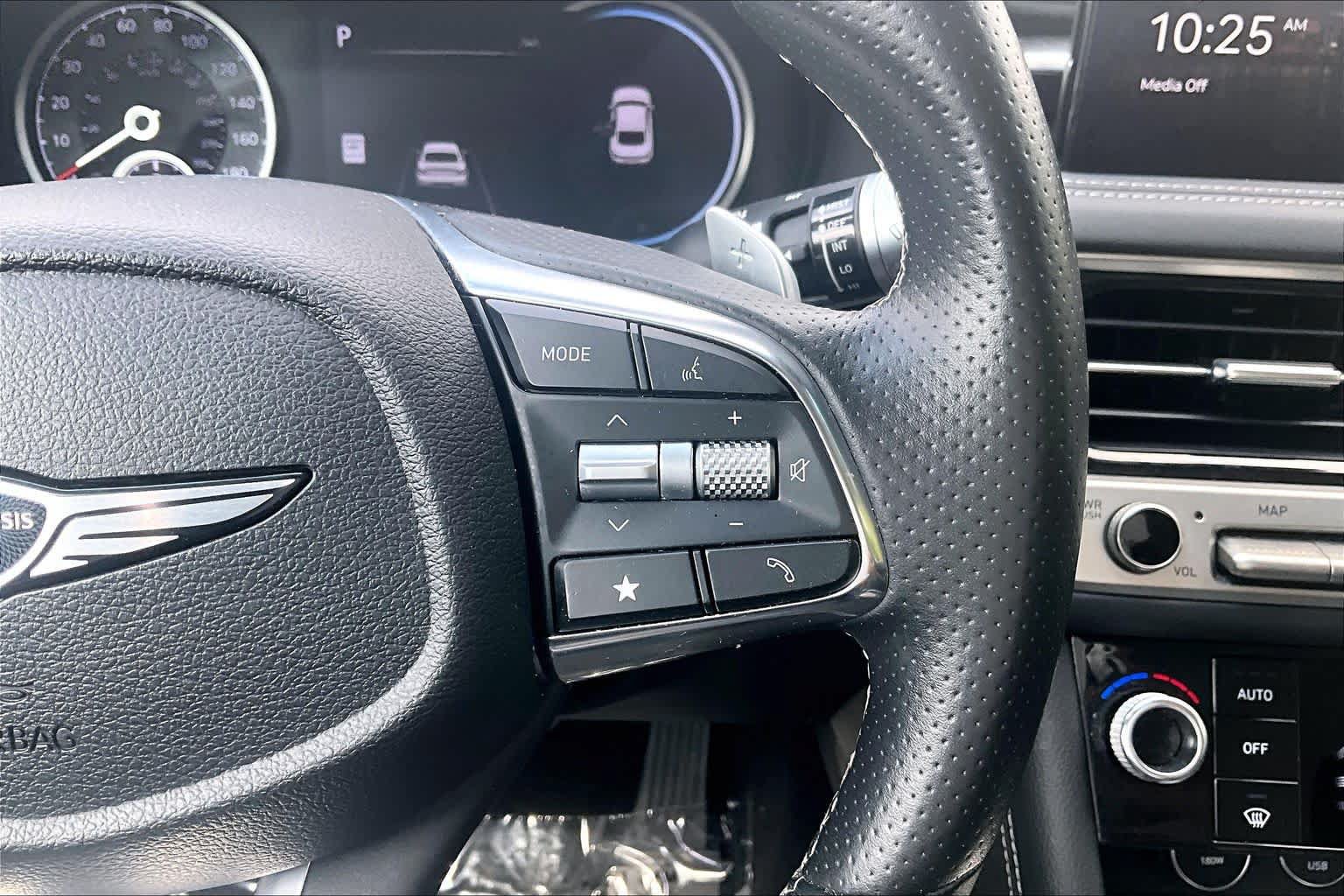 Used 2025 Genesis G70 2.5T AWD/4WD image 25