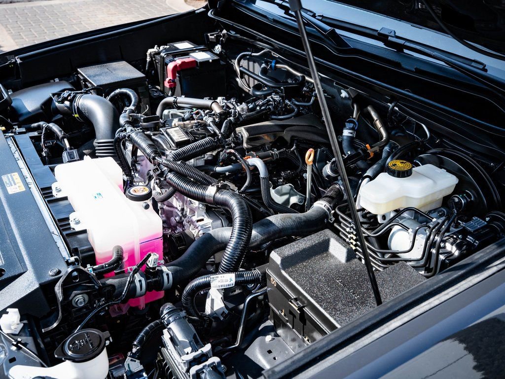 Used 2025 Toyota Tacoma SR5 image 38