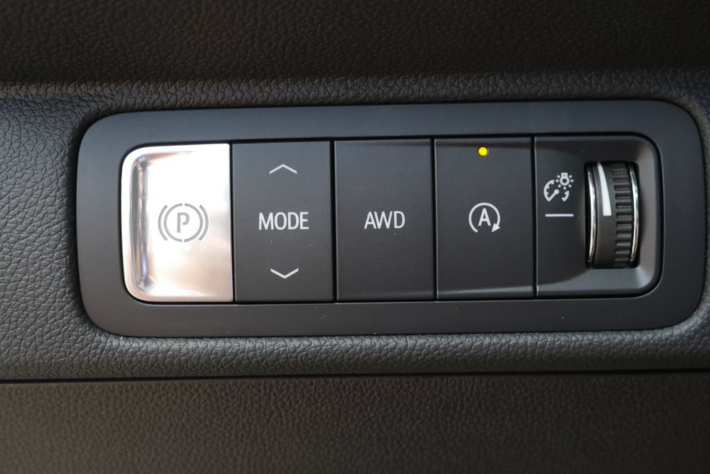 New 2026 Chevrolet Traverse High Country w/ LPO, Floor Liner Package AWD/4WD image 29