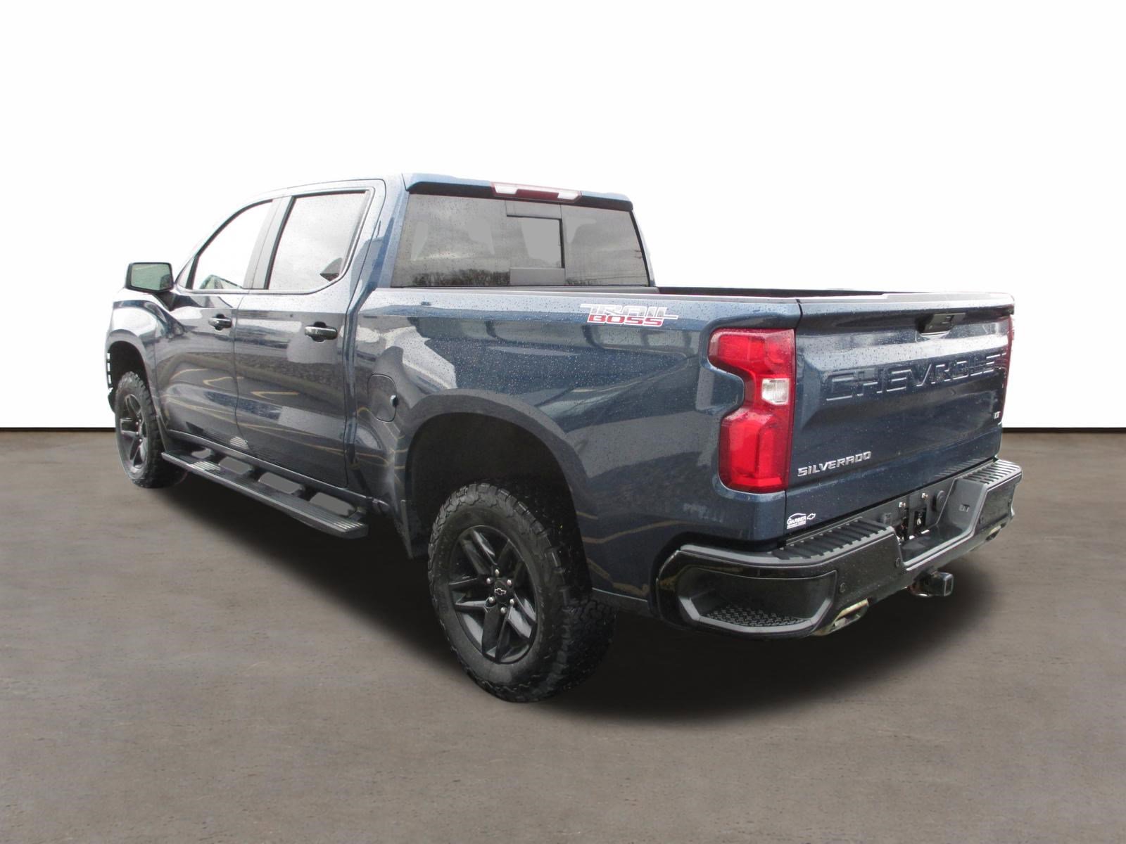 Used 2021 Chevrolet Silverado 1500 LT Trail Boss w/ Convenience Package II AWD/4WD image 5
