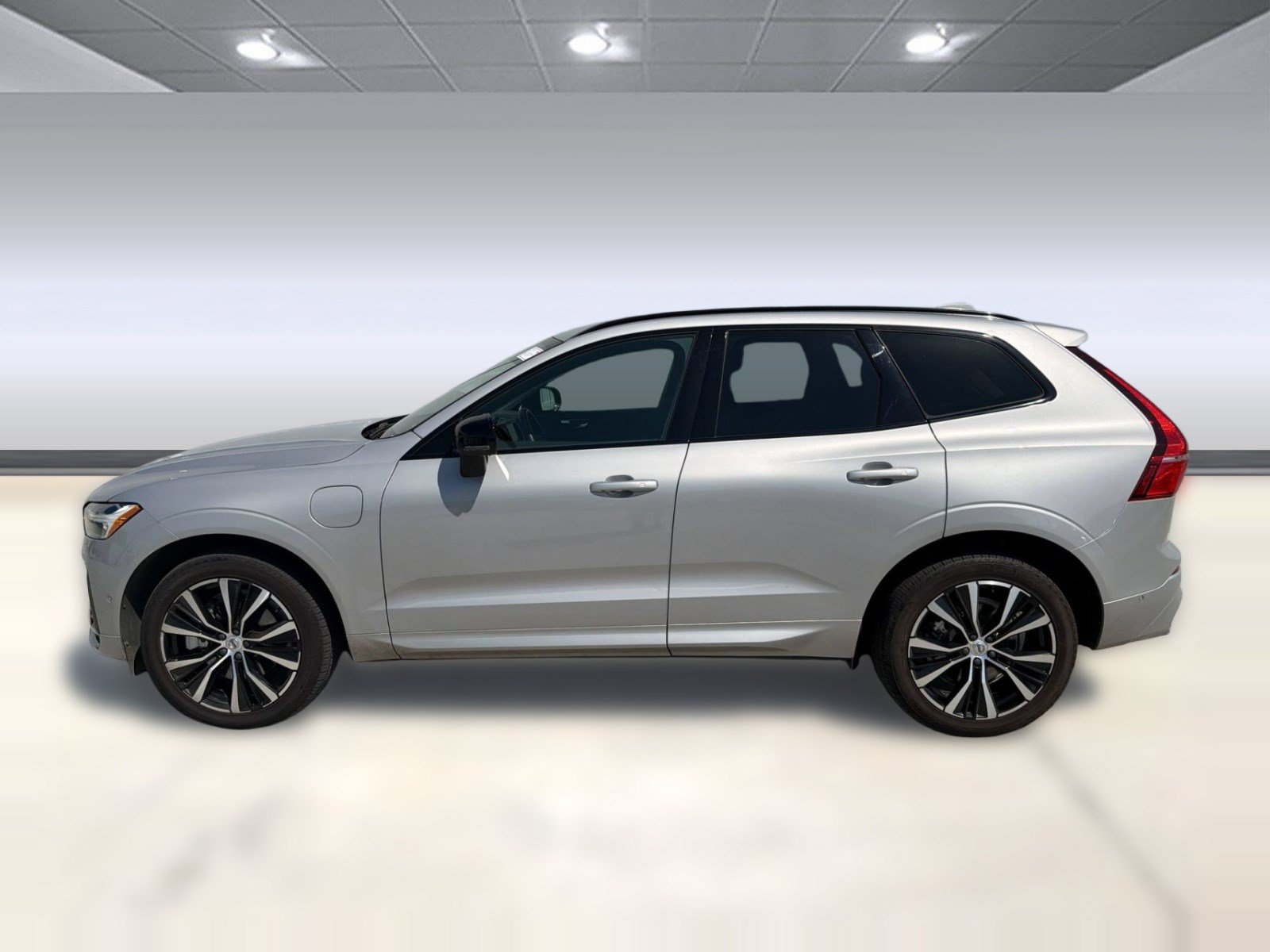 Certified 2023 Volvo XC60 T8 Plus w/ Climate Package AWD/4WD video 2