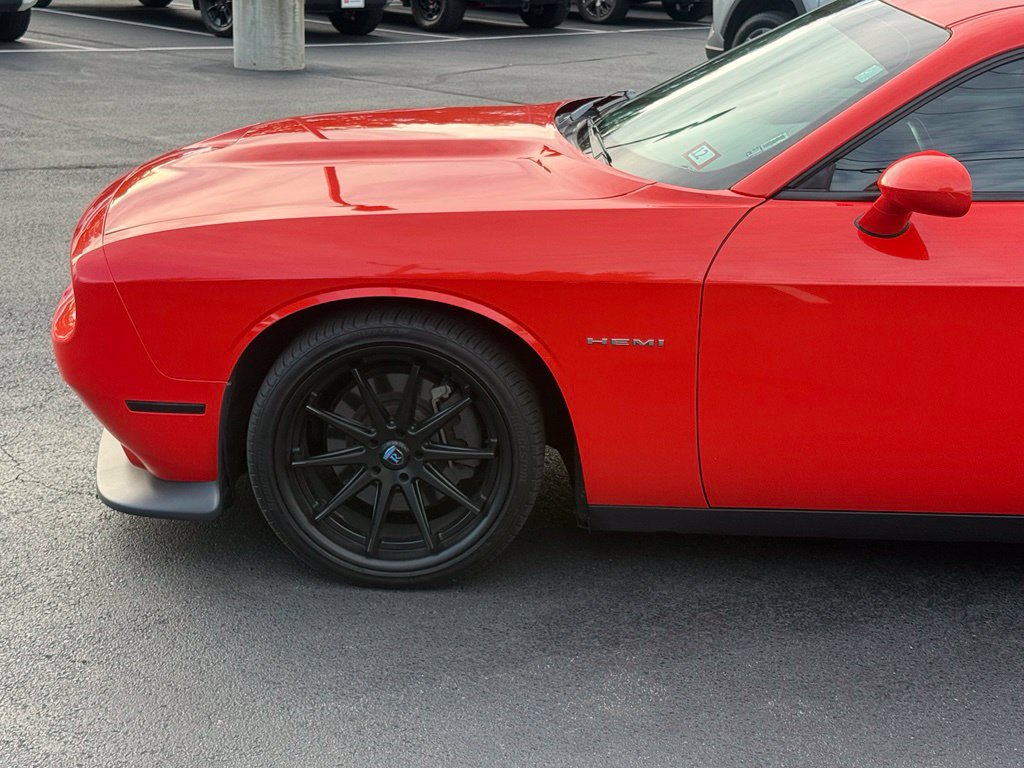 Used 2020 Dodge Challenger R/T w/ Driver Convenience Group RWD image 2