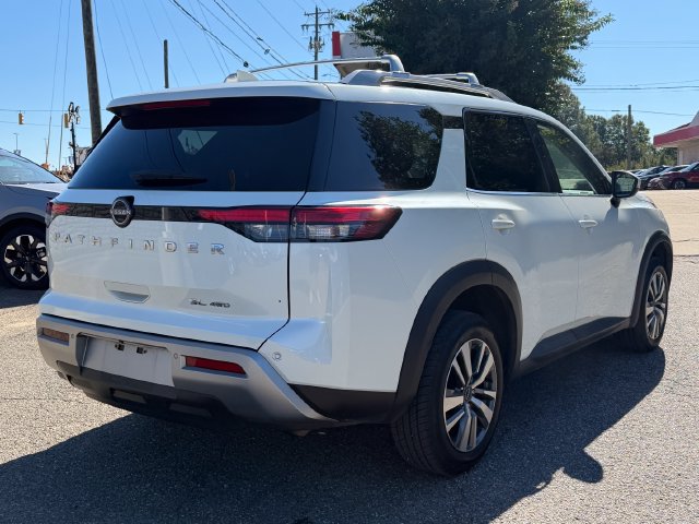 Used 2023 Nissan Pathfinder SL AWD/4WD image 5