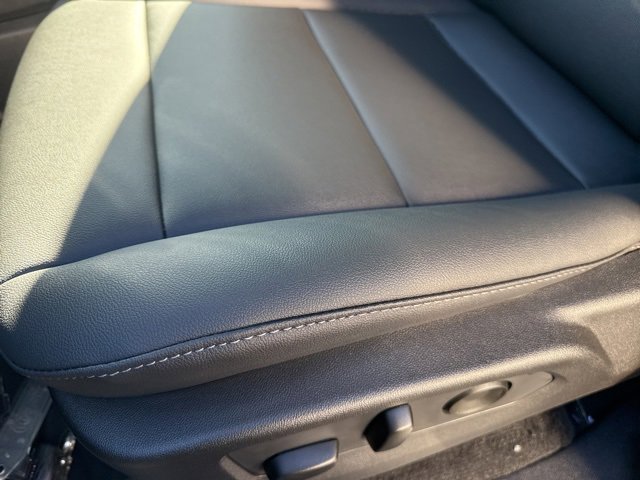 New 2026 GMC Canyon Elevation w/ Convenience Package image 11