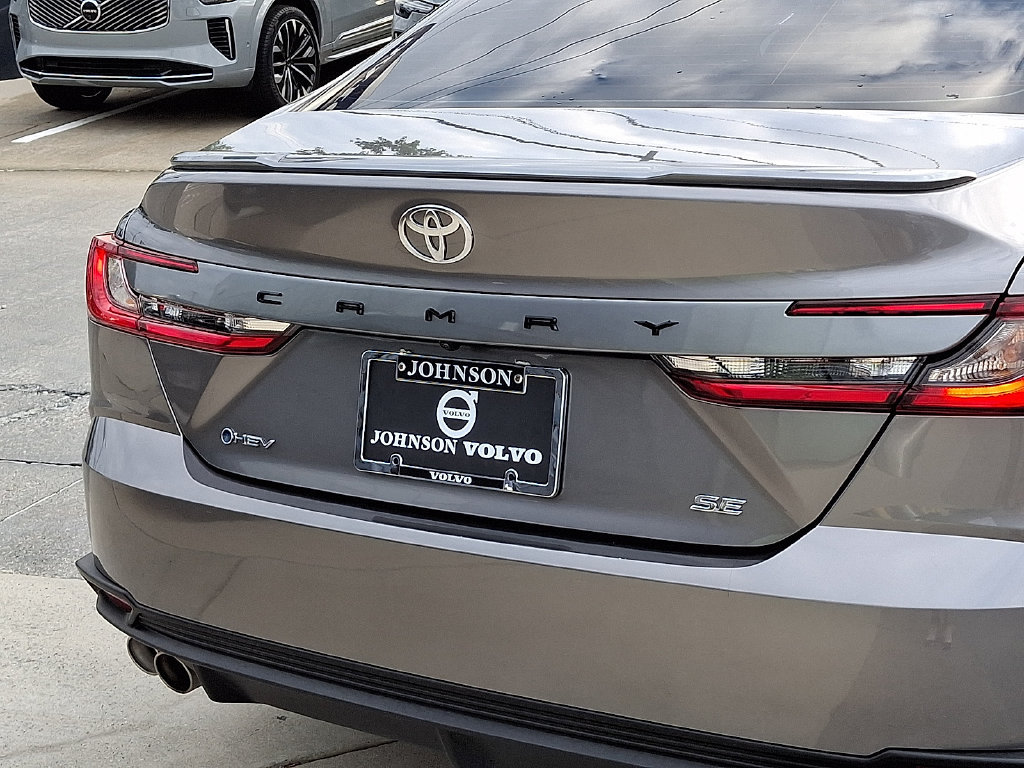 Used 2025 Toyota Camry SE w/ Convenience Package FWD image 30