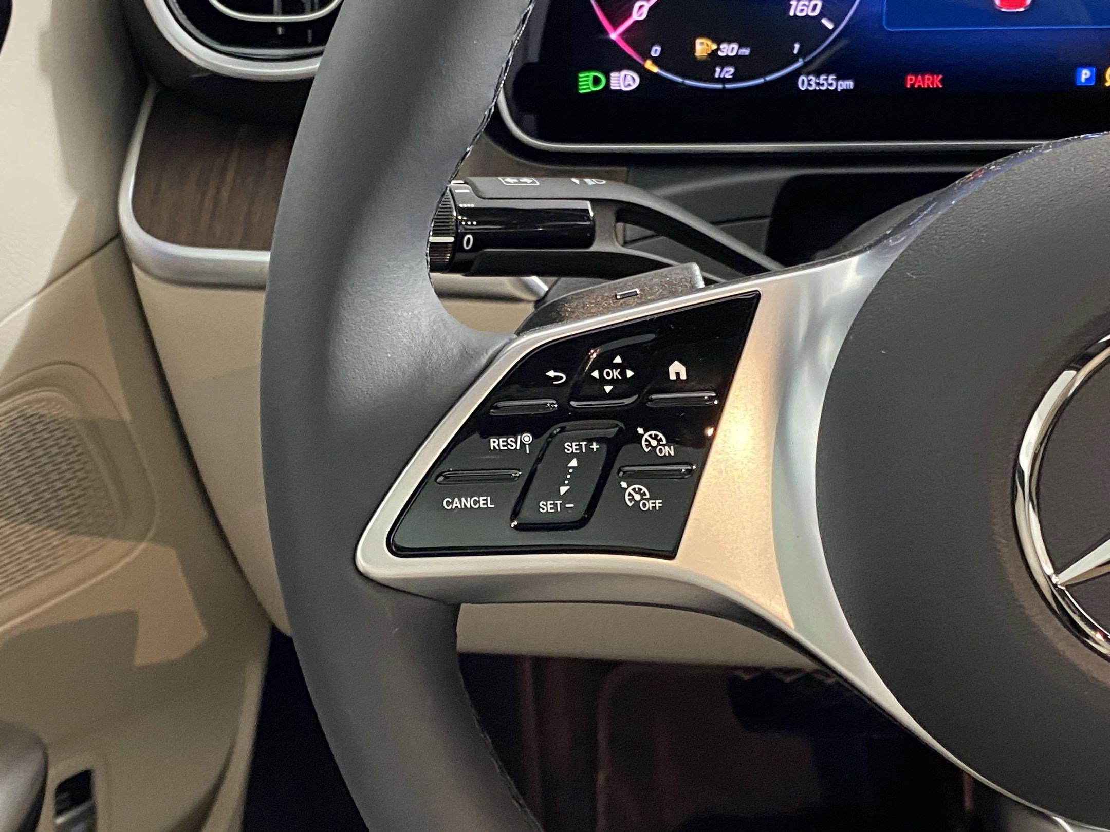 Used 2025 Mercedes-Benz C 300 4MATIC Sedan image 17