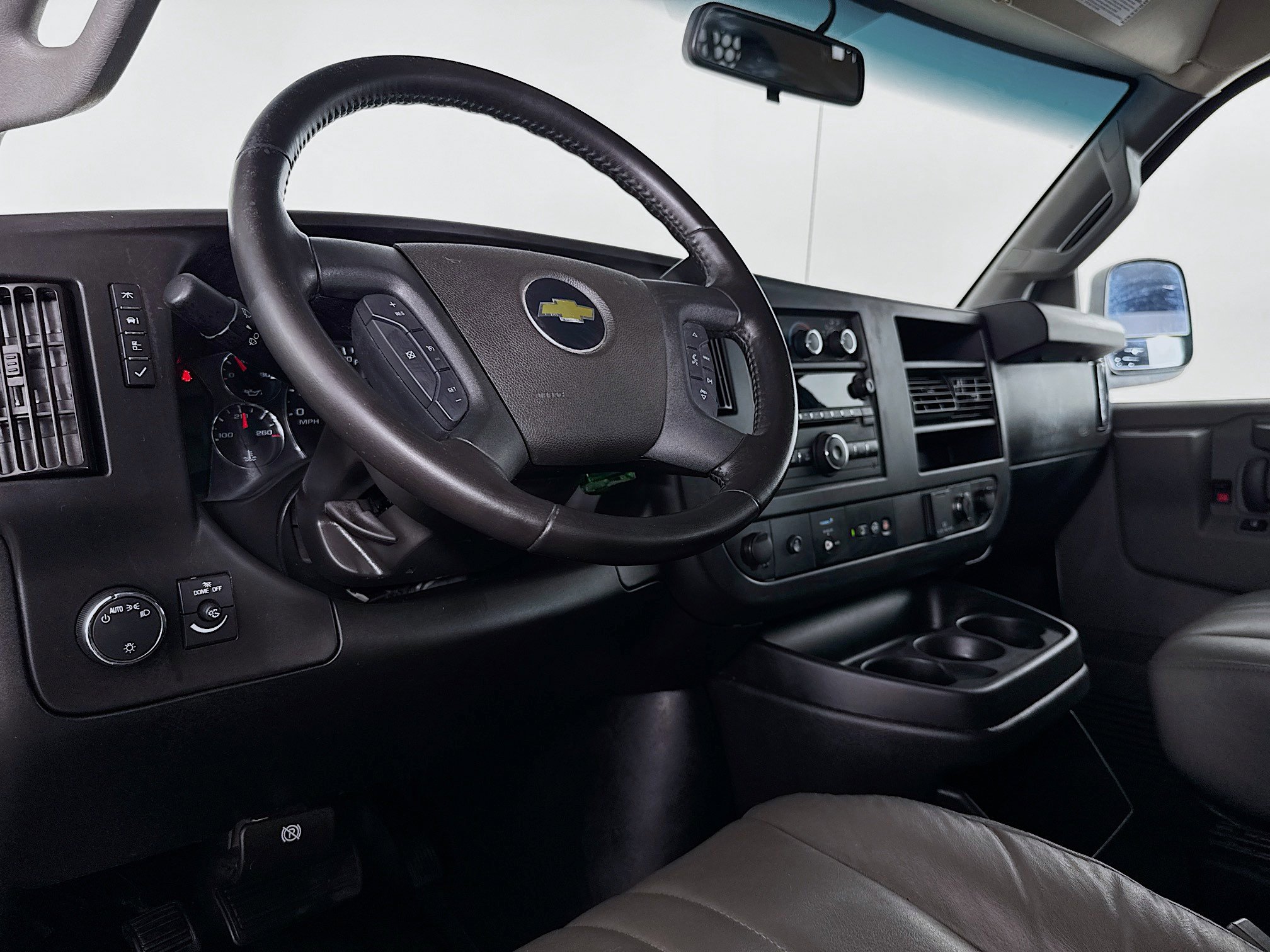 Used 2020 Chevrolet Express 2500 w/ Communications Package image 20