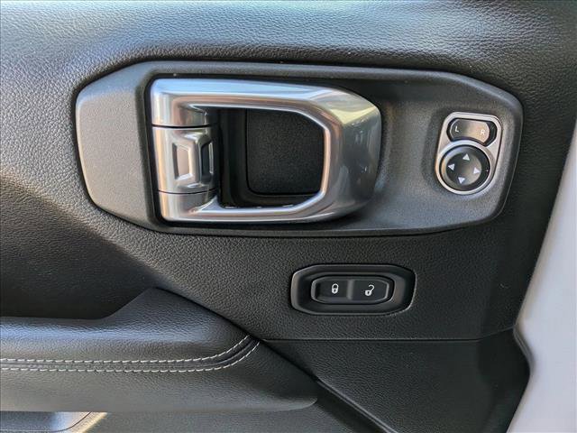 Used 2023 Jeep Wrangler Sahara w/ Cold Weather Group AWD/4WD image 15