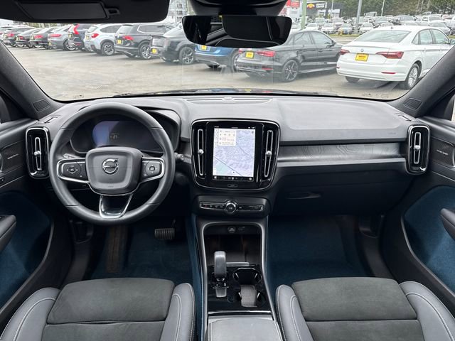 Used 2023 Volvo XC40 Recharge Ultimate image 15