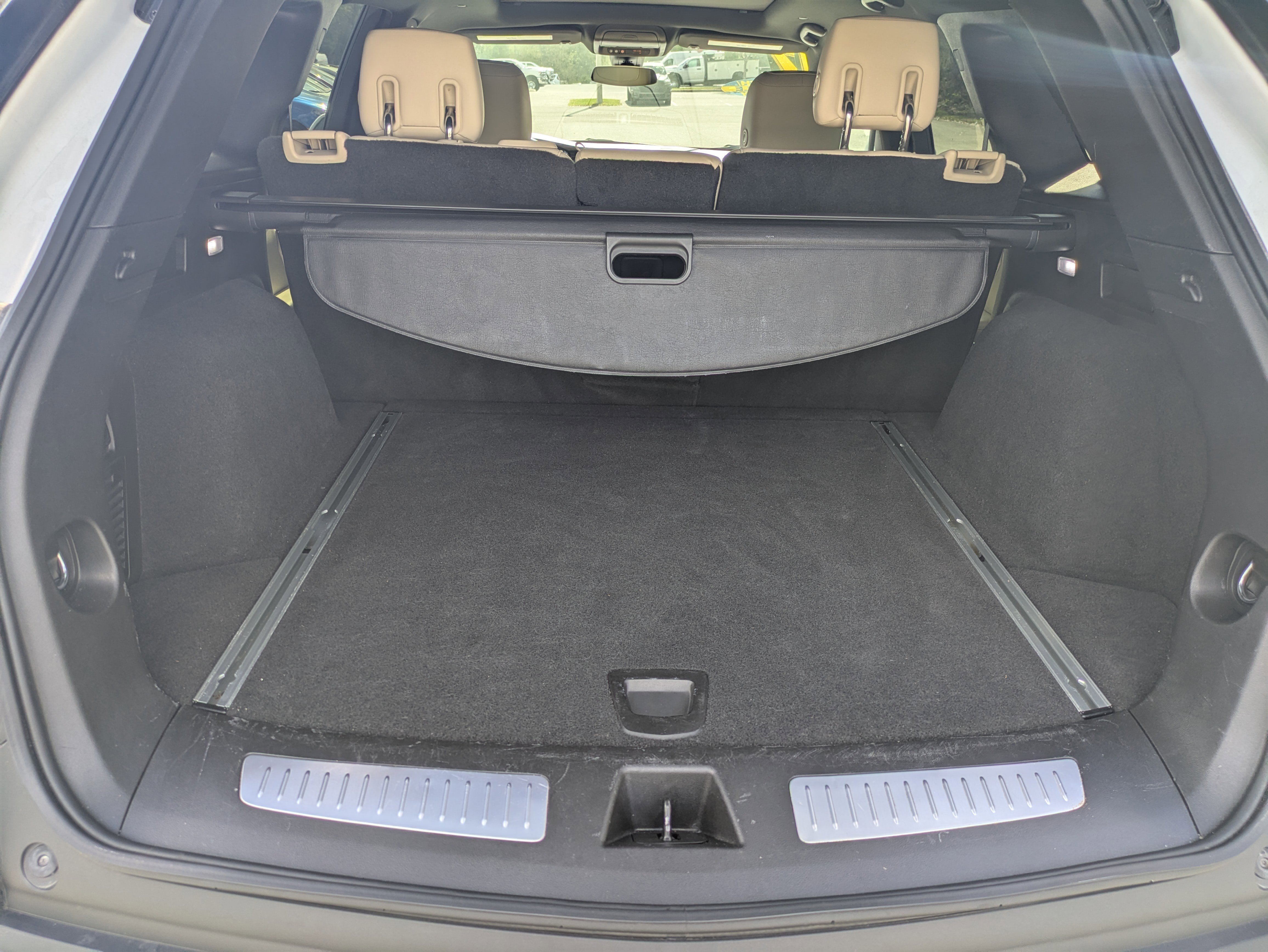 Used 2017 Cadillac XT5 Luxury w/ Driver Awareness Package image 35