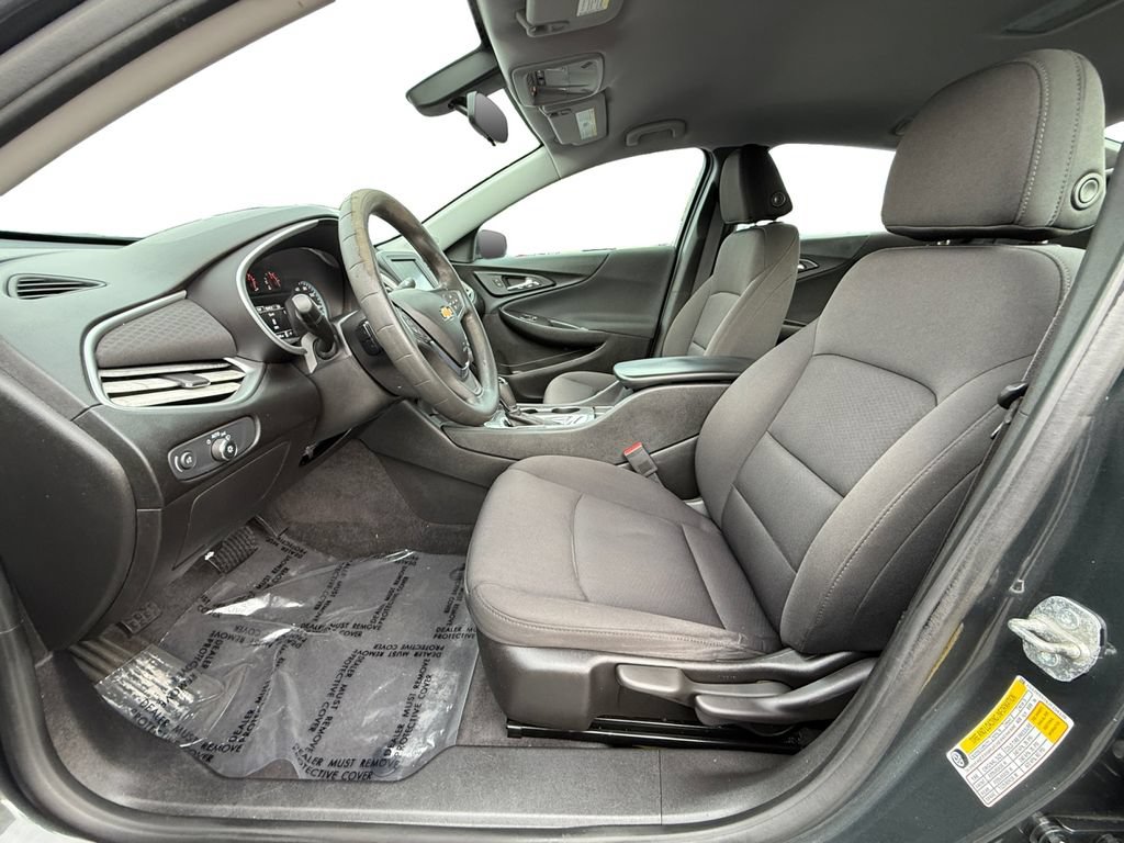 Used 2018 Chevrolet Malibu LS FWD image 9