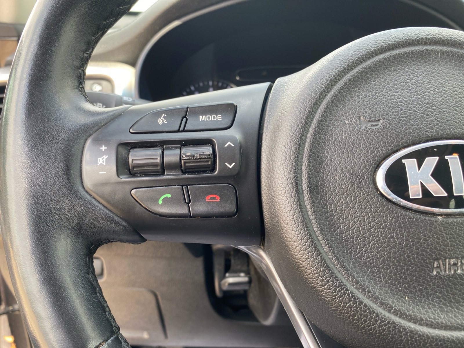 Used 2018 Kia Sorento LX image 29