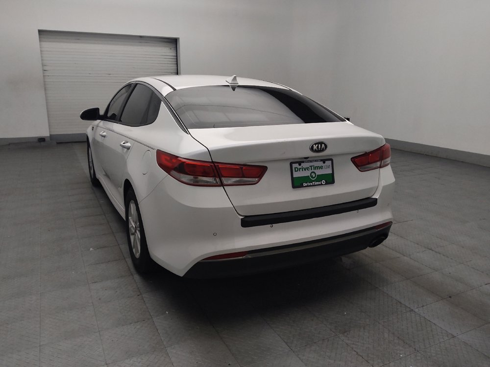 Used 2017 Kia Optima LX w/ Convenience Plus Package FWD image 5