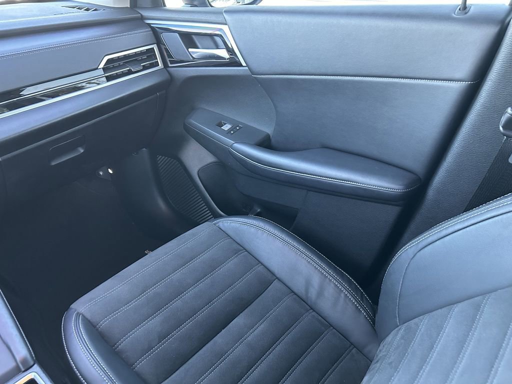 Used 2023 Mitsubishi Outlander SE image 14