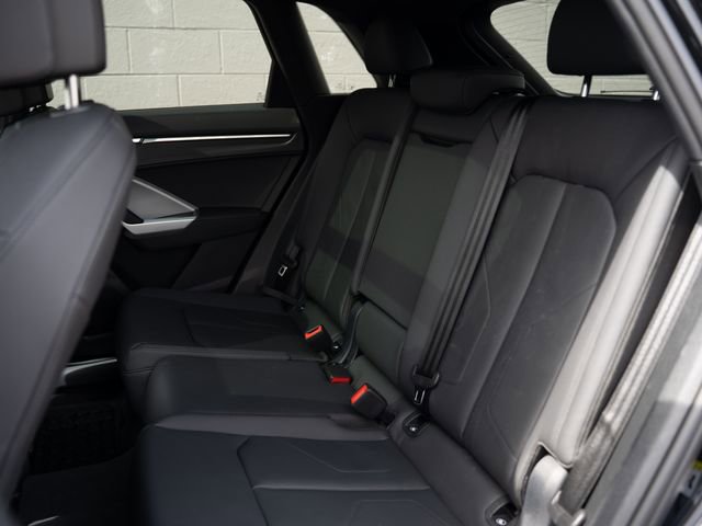 Certified 2025 Audi Q3 2.0T Premium w/ Convenience Package image 18