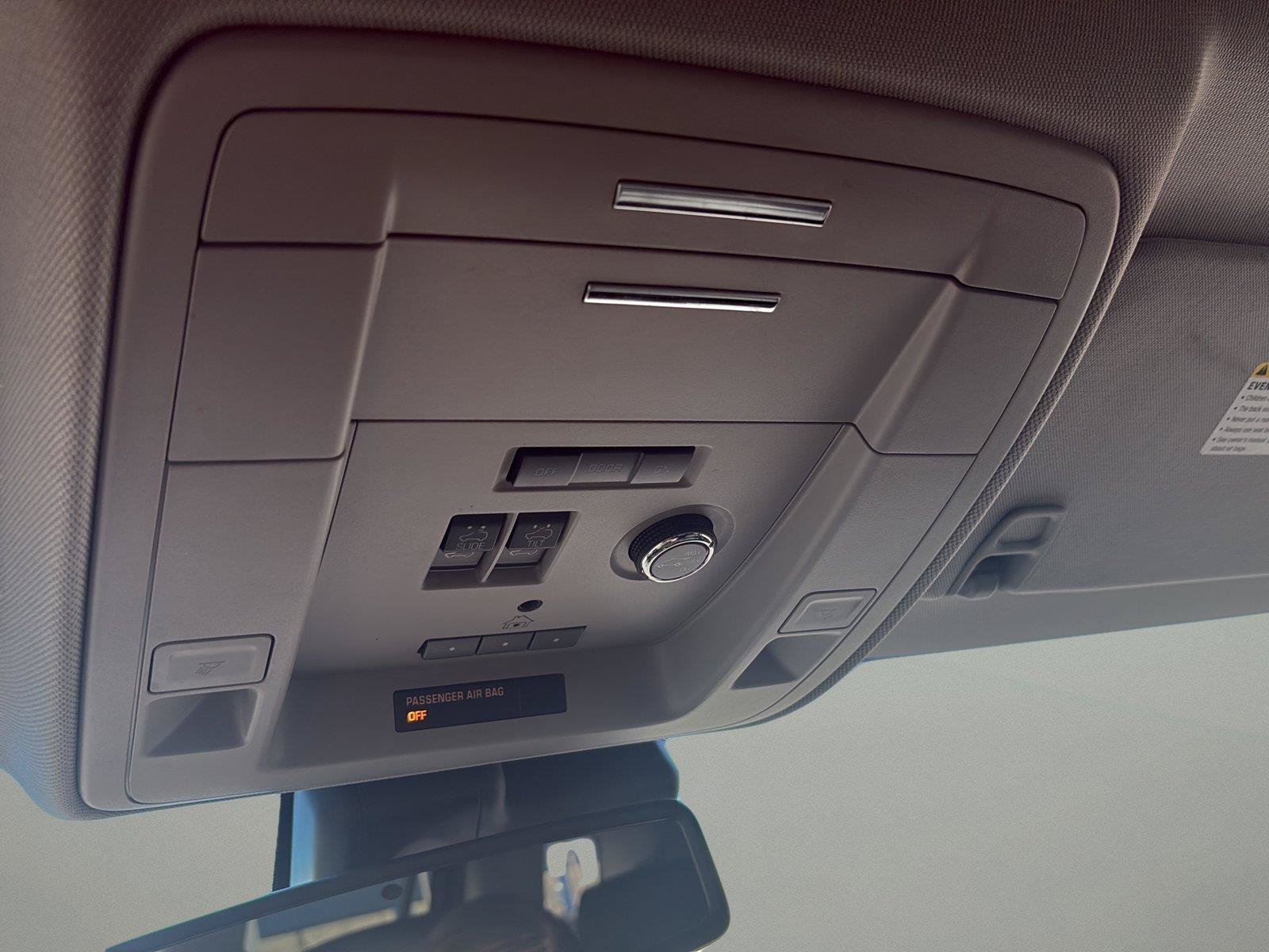 Used 2018 Chevrolet Tahoe Premier AWD/4WD image 41