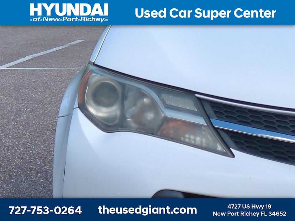 Used 2014 Toyota RAV4 LE AWD/4WD image 9