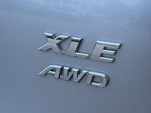 Used 2018 Toyota RAV4 XLE w/ Plus Extra Value Package AWD/4WD image 34