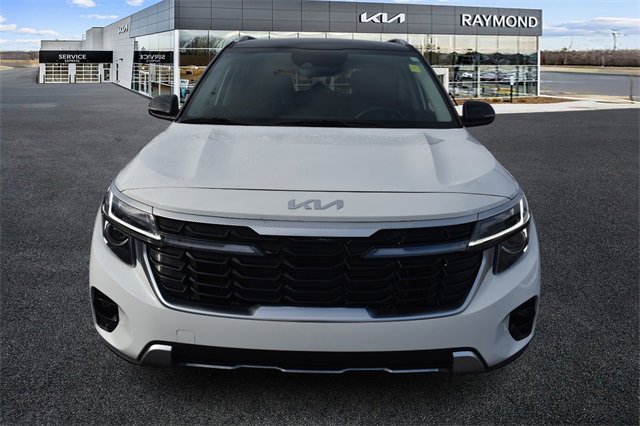 Certified 2025 Kia Seltos S image 8