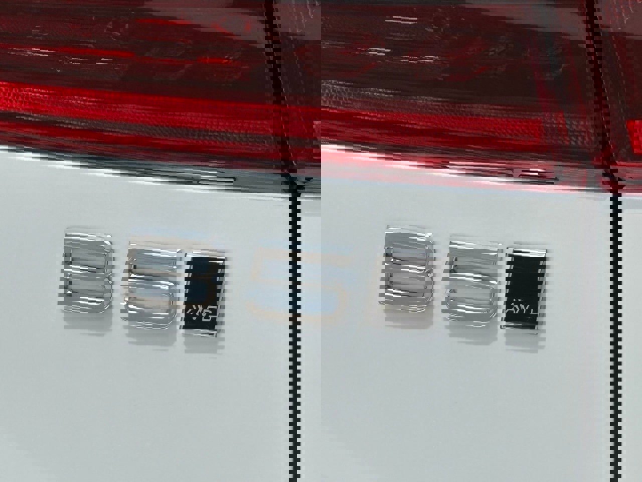 New 2026 Volvo XC60 B5 Ultra w/ Protection Package Premier image 9