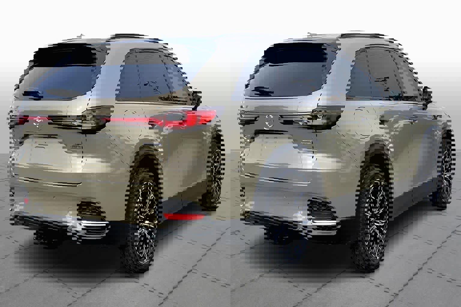 Used 2025 MAZDA CX-70 Plug-In Hybrid w/ Premium Plus image 12