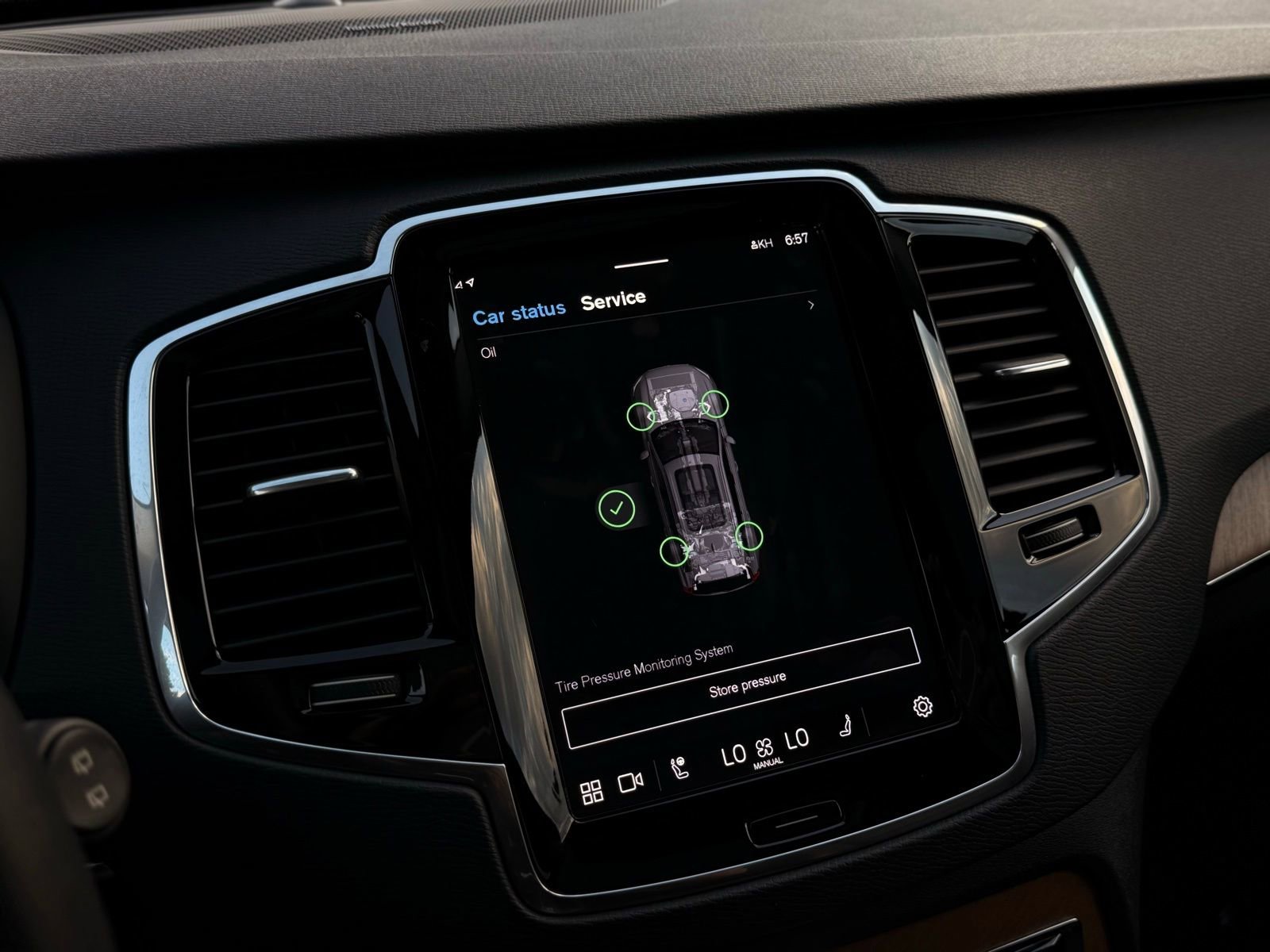 Used 2023 Volvo XC90 T8 Plus image 44