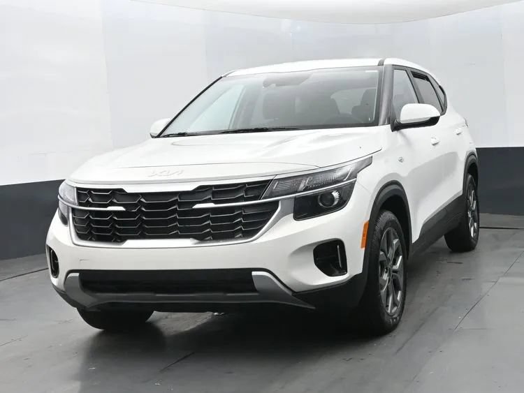 Used 2026 Kia Seltos LX FWD image 1