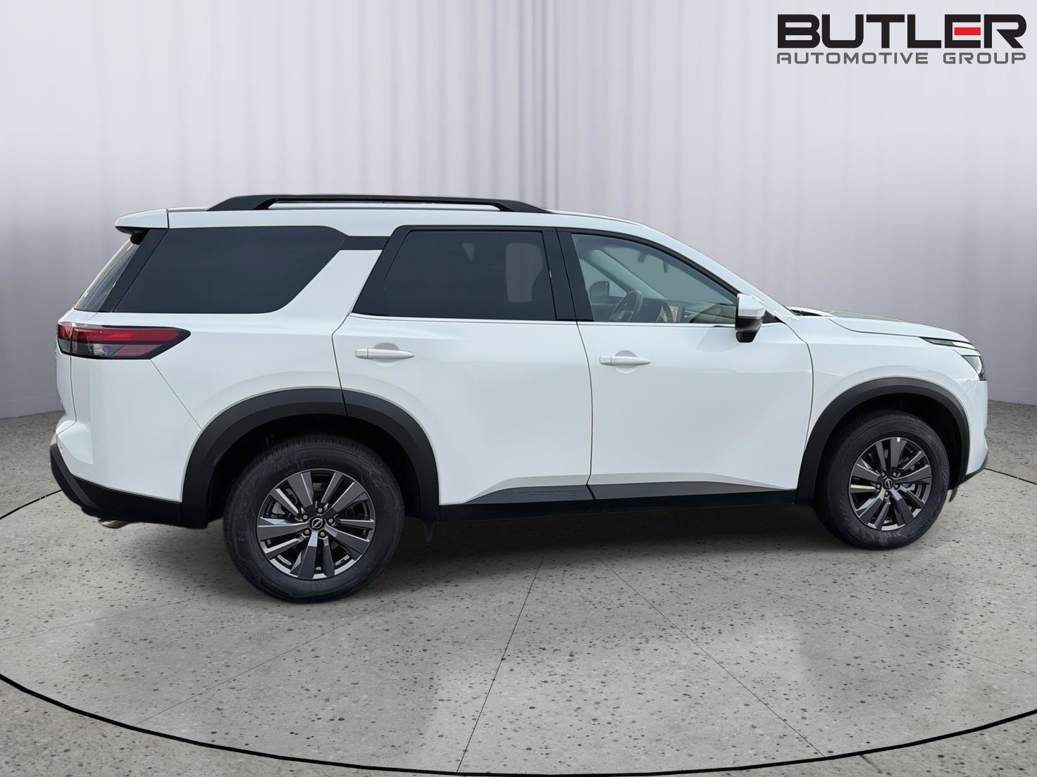 Used 2025 Nissan Pathfinder SV AWD/4WD image 7