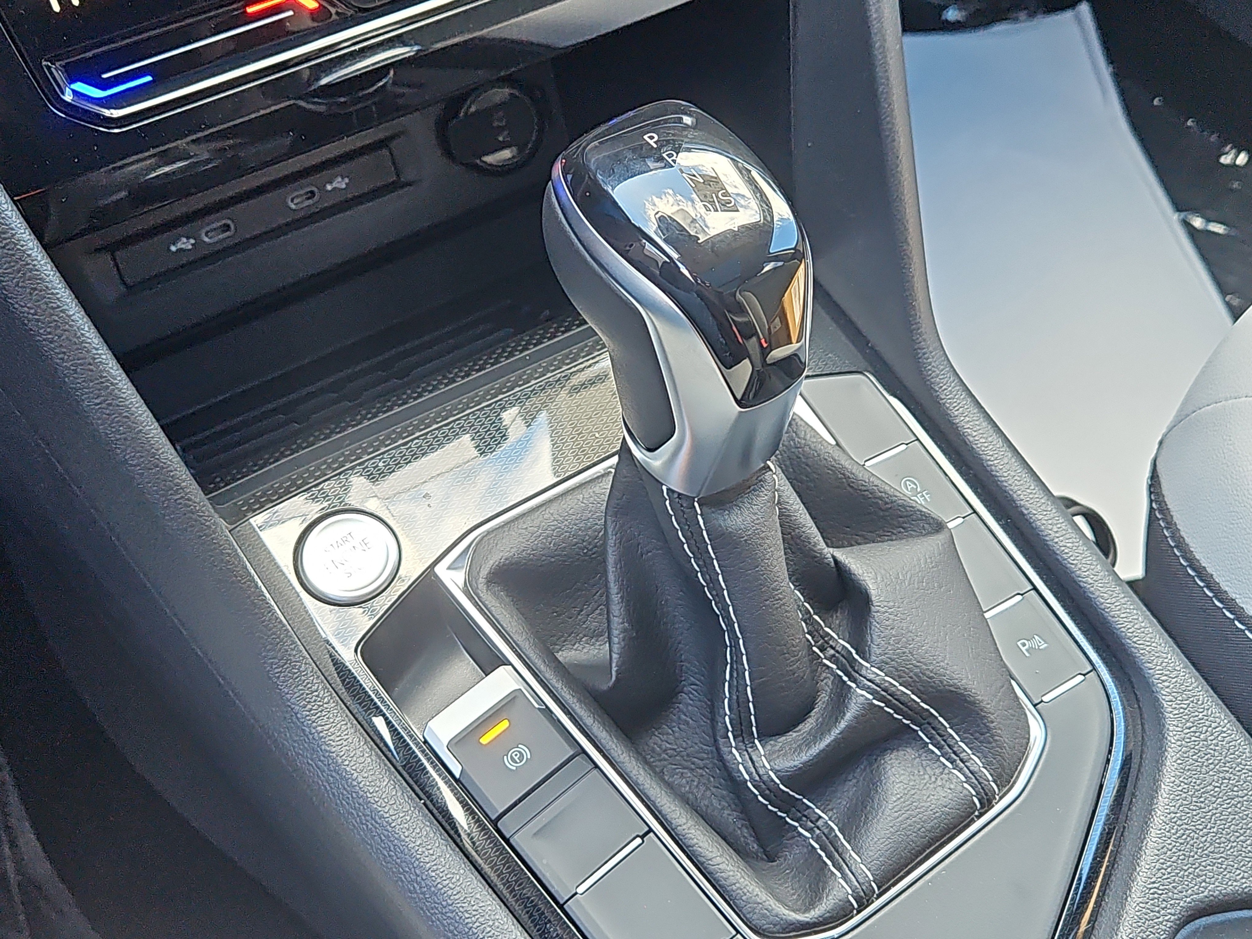 New 2026 Volkswagen Taos SE AWD/4WD image 16