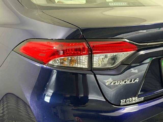 Used 2025 Toyota Corolla LE FWD image 34