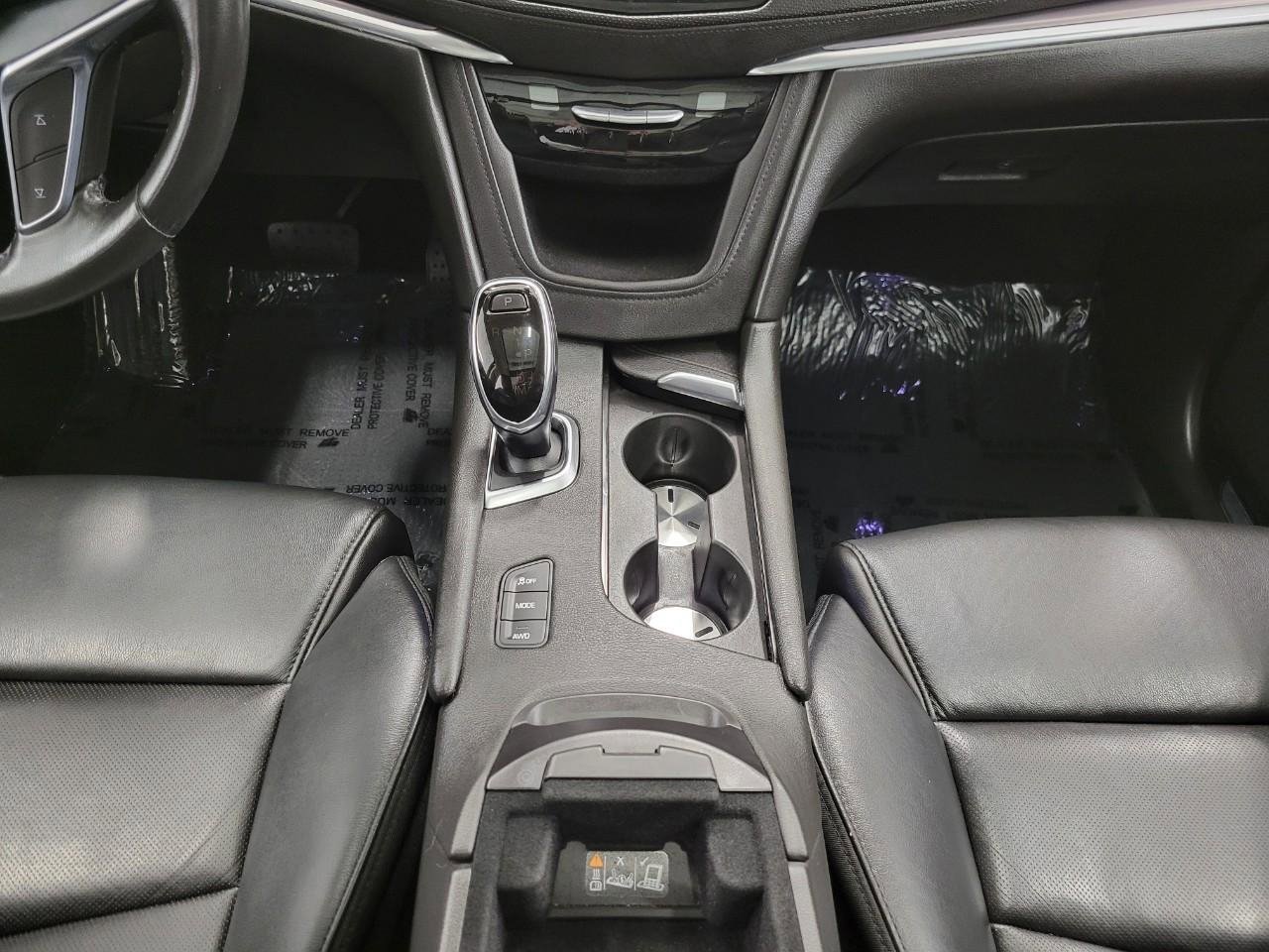 Used 2018 Cadillac XT5 Premium Luxury AWD/4WD image 17