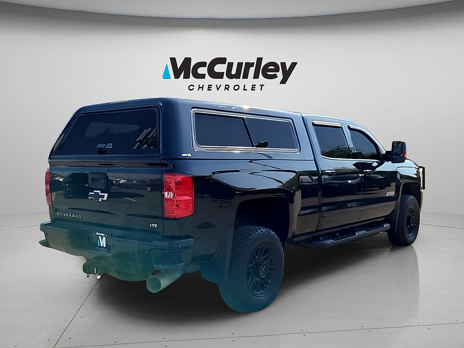 Used 2018 Chevrolet Silverado 2500 LTZ w/ Duramax Plus Package AWD/4WD image 7