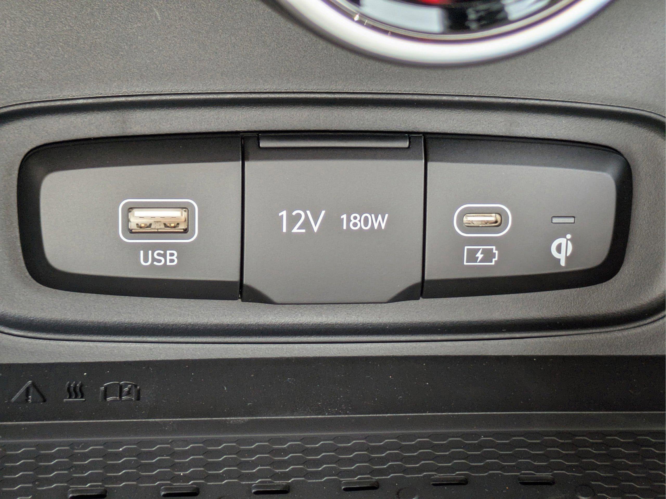 New 2026 Hyundai Venue SEL image 25