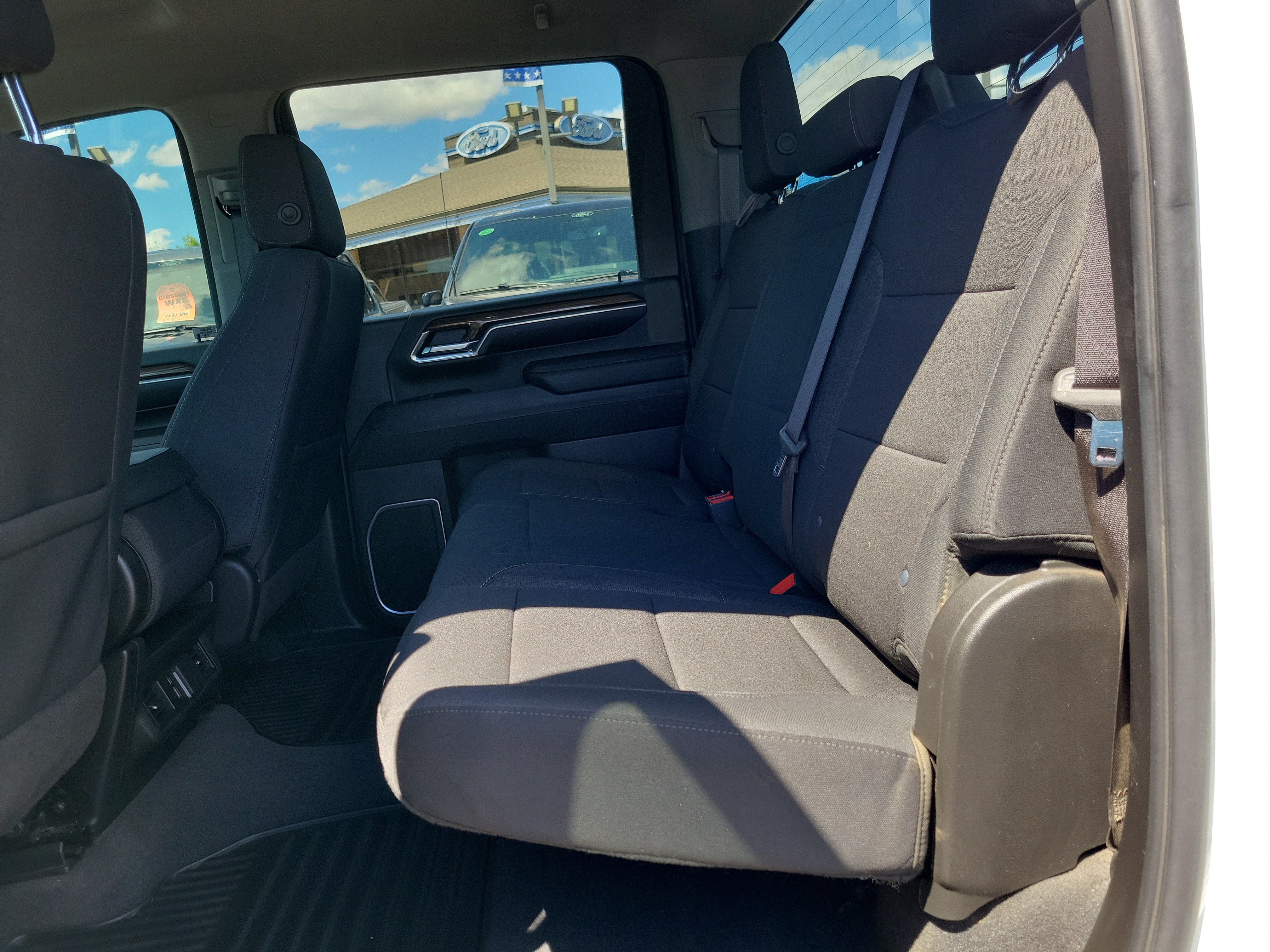 Used 2024 Chevrolet Silverado 2500 LT AWD/4WD image 12