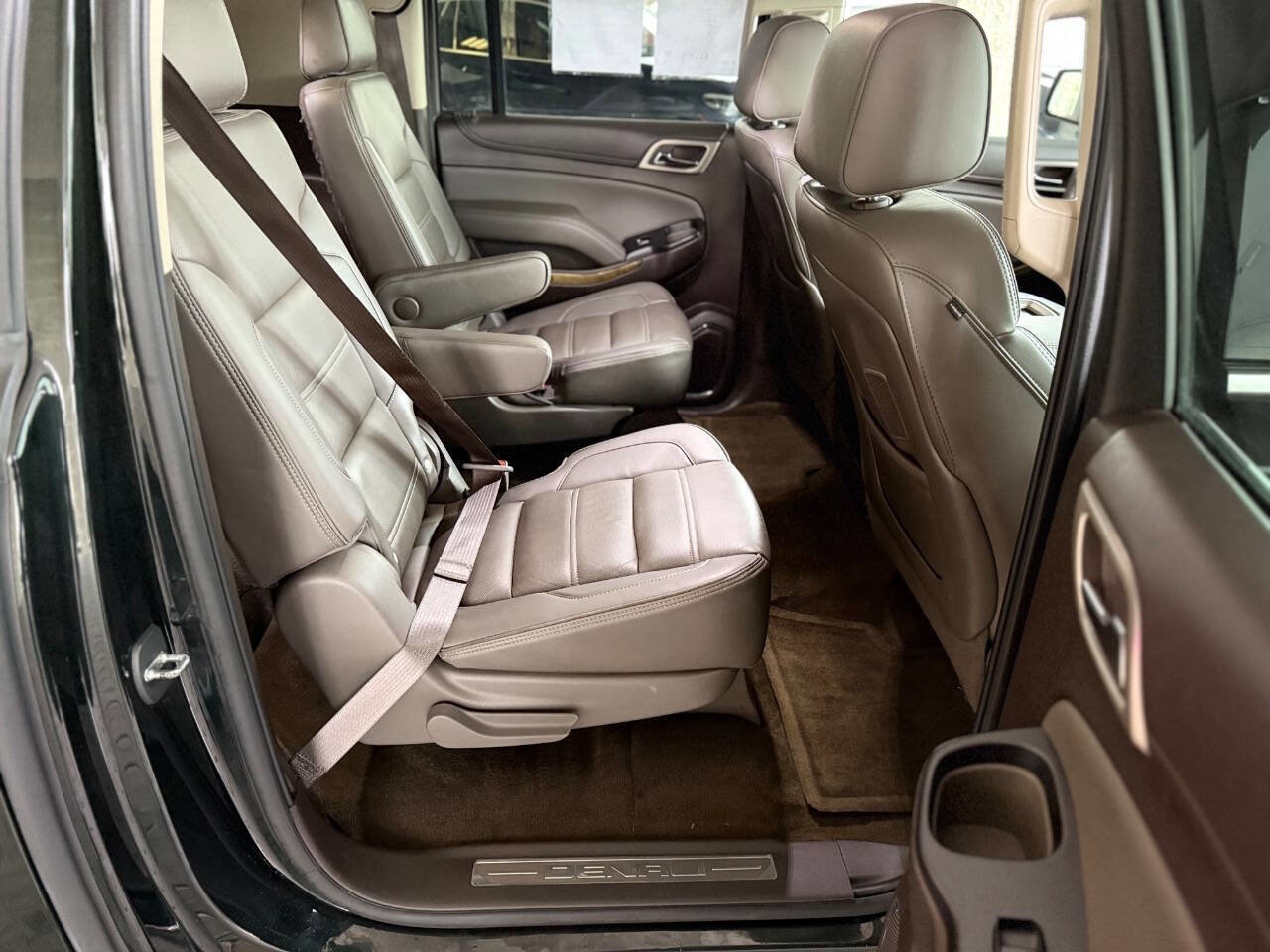 Used 2016 GMC Yukon XL Denali w/ Open Road Package image 33